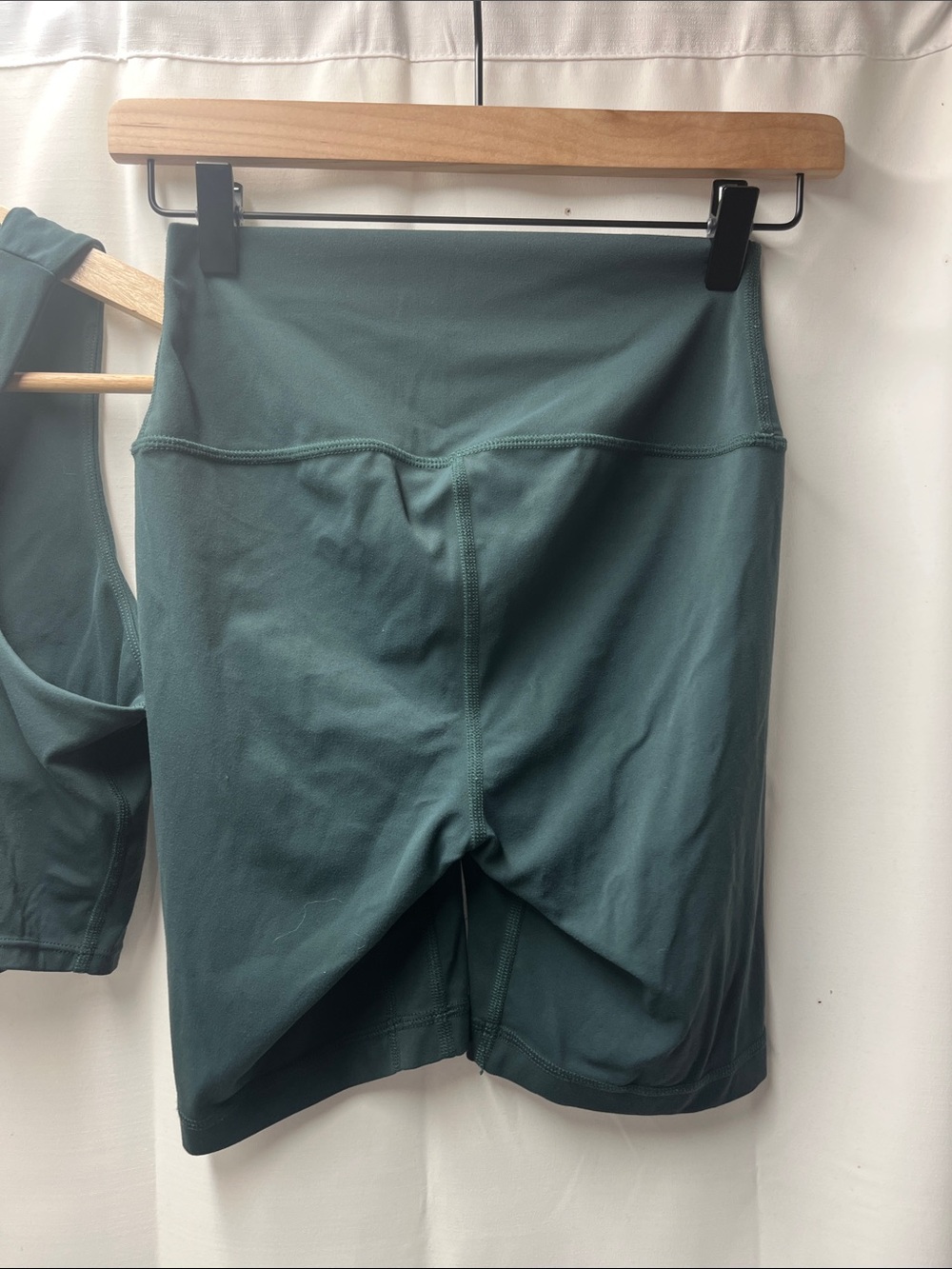 Quince Deep Green High Neck Sports Bra and Bike Short Set- S - Picture 6 of 6